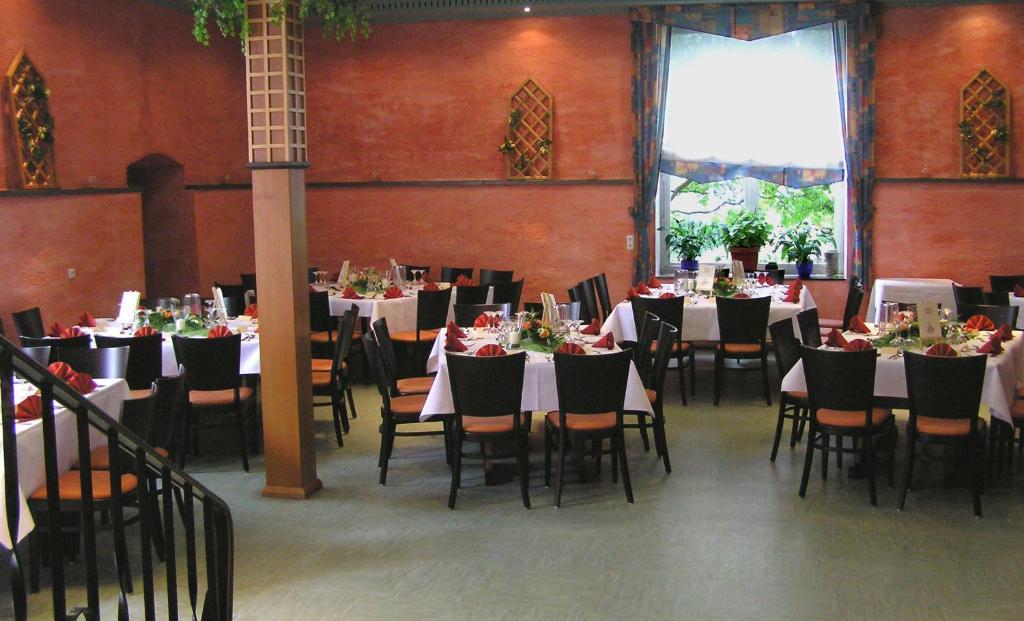 Hotel Pfaffenhof Lich Екстер'єр фото